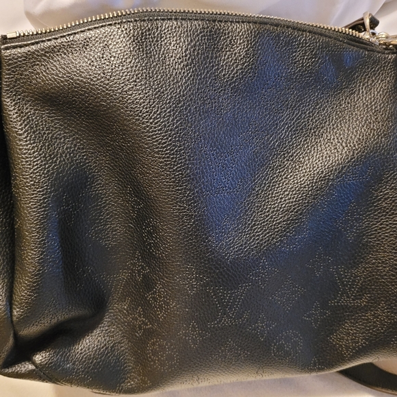 LOUIS VUITTON black Mahina leather BABYLONE CHAIN BB Shoulder Bag - Picture 4 of 10